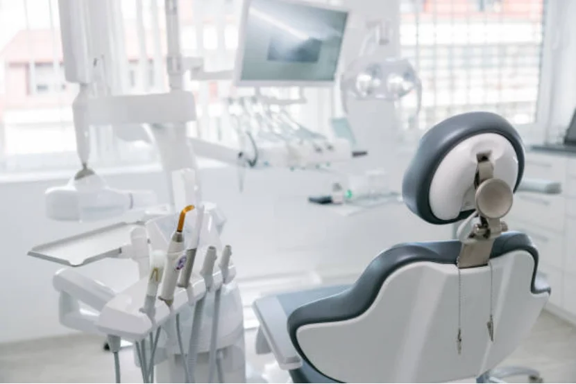 Selection of Dental Chair Surface Materials Key Factors Affecting Disinfection Efficacy
